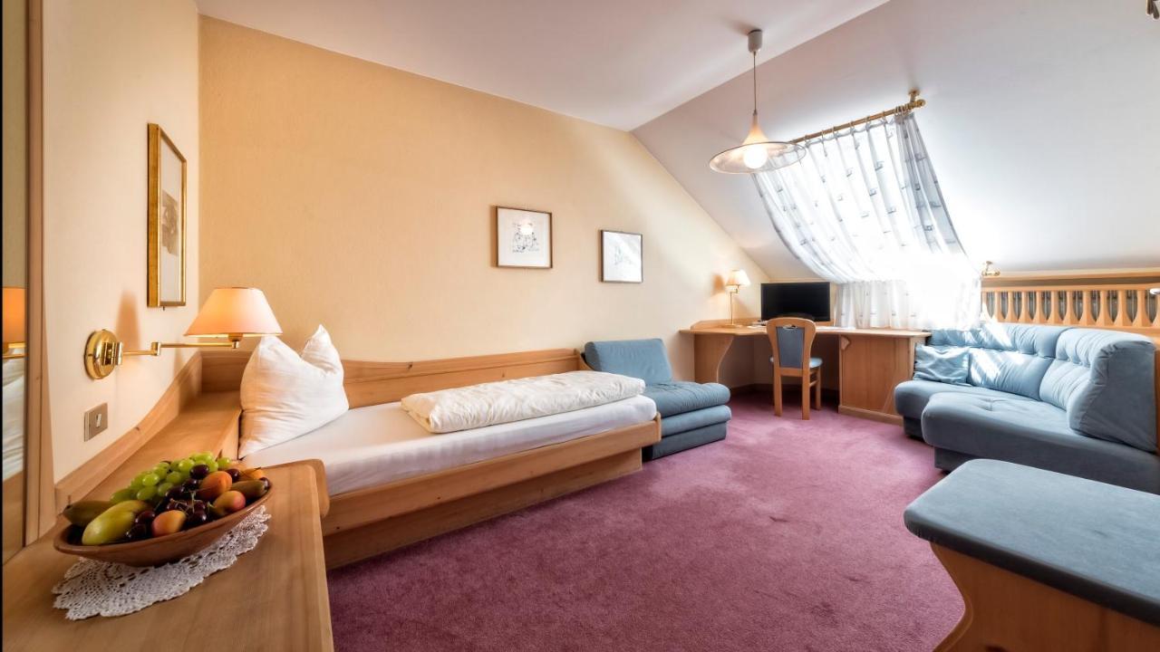 Hotel Brueckenwirt Novacella Екстер'єр фото