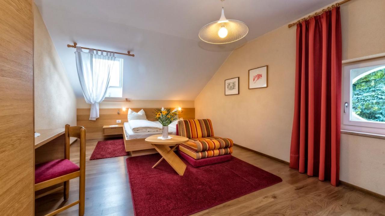 Hotel Brueckenwirt Novacella Екстер'єр фото